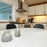 Luxury Retreat With Pool - By Traum 別荘 バイアス・スタン