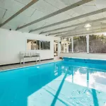 Luxury Retreat With Pool - By Traum 別荘
